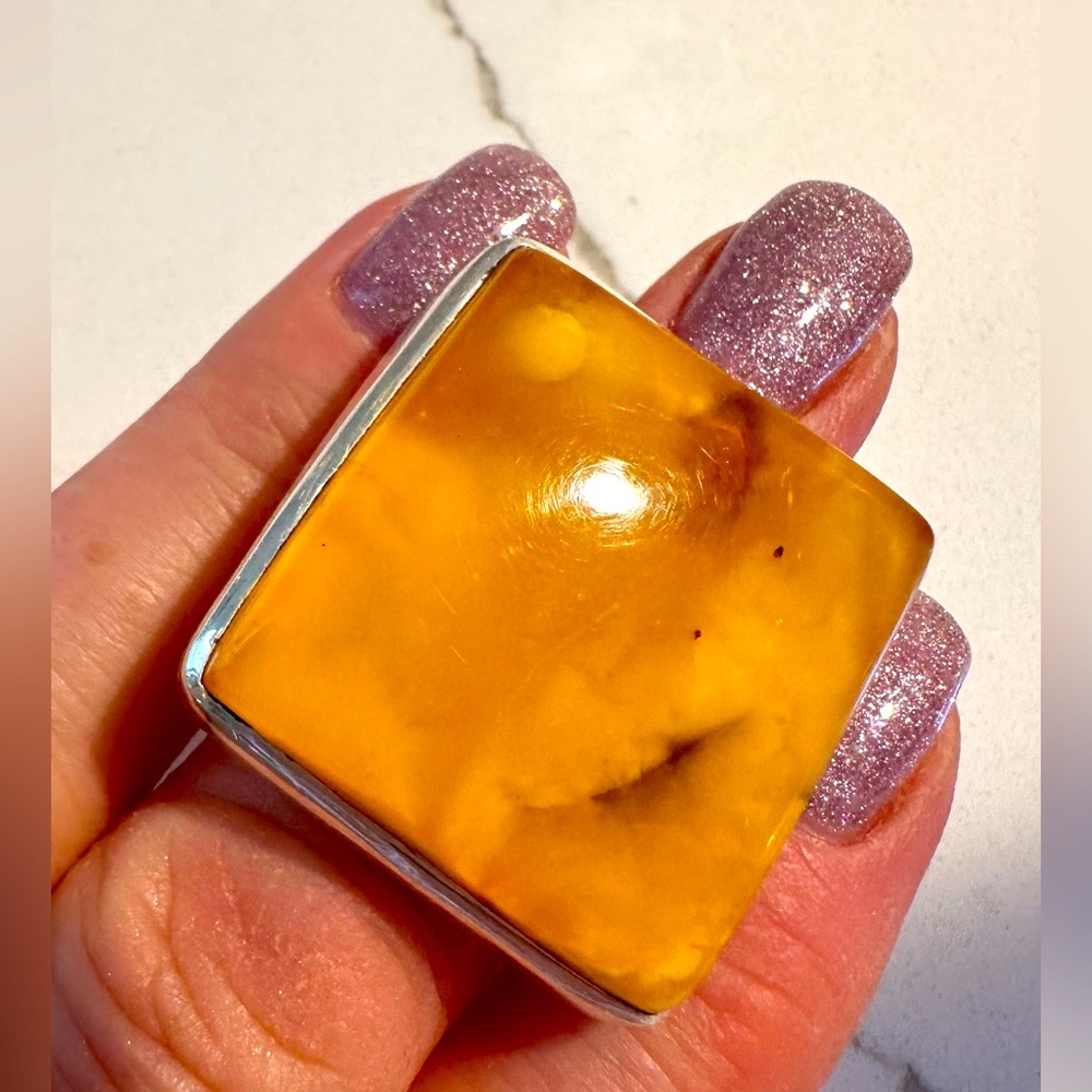 Natural Baltic amber statement ring - Picture 1 of 7